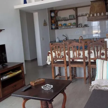 Sleeps 4 Wifi La Costa