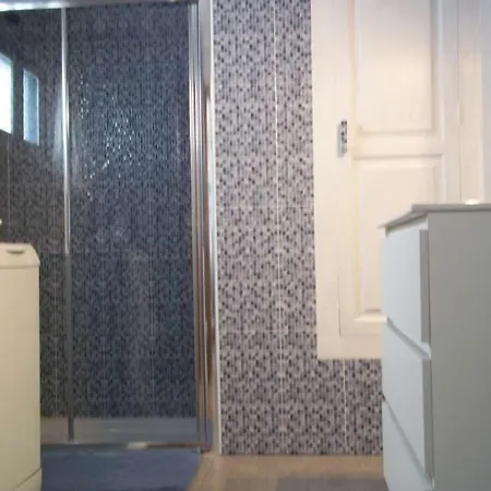 Sleeps 4 Wifi La Costa